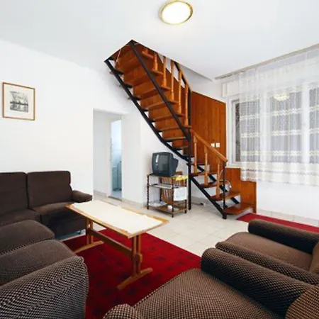 Annavilla Holiday home Balatonmariafurdo