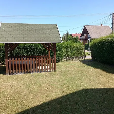 Annavilla * Balatonmariafurdo